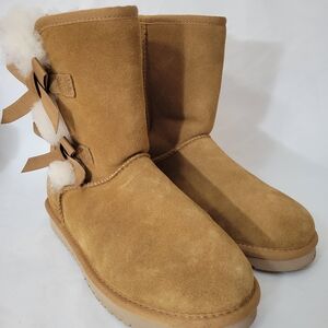 Koolaburra By UGG Boots Womens Size 7 Victoria Mid Suede Brown Wool With Bows